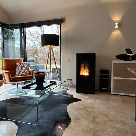 Sakura Bossut-Gottechain