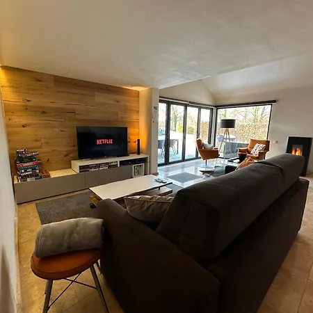 Sakura Bossut-Gottechain